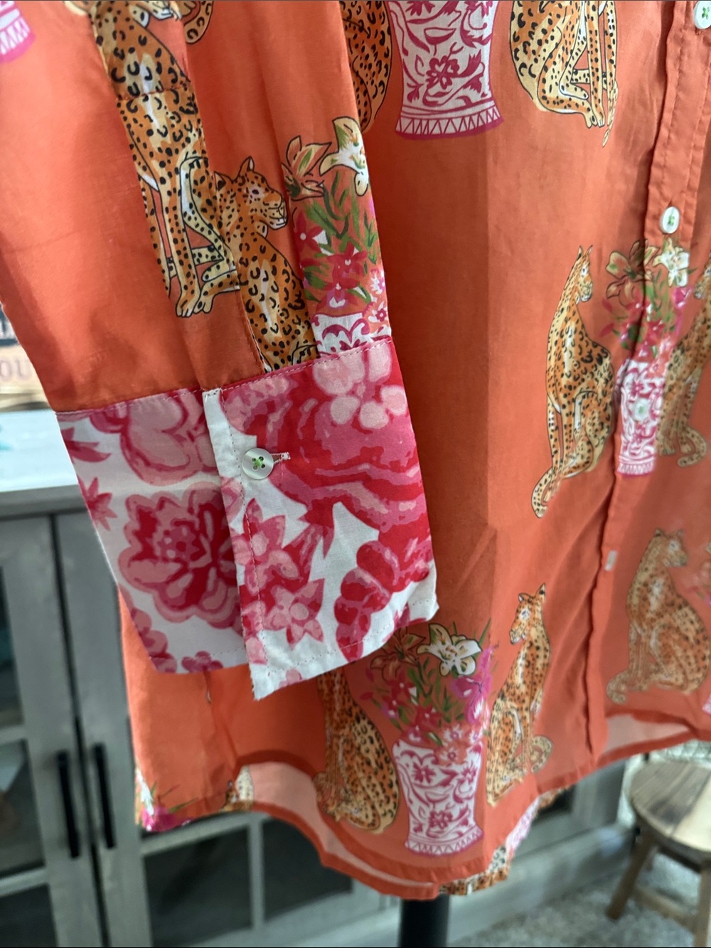 NWT  Tizzie Coral Animal Print Button-Up Top  Size XL - Picture 8 of 8